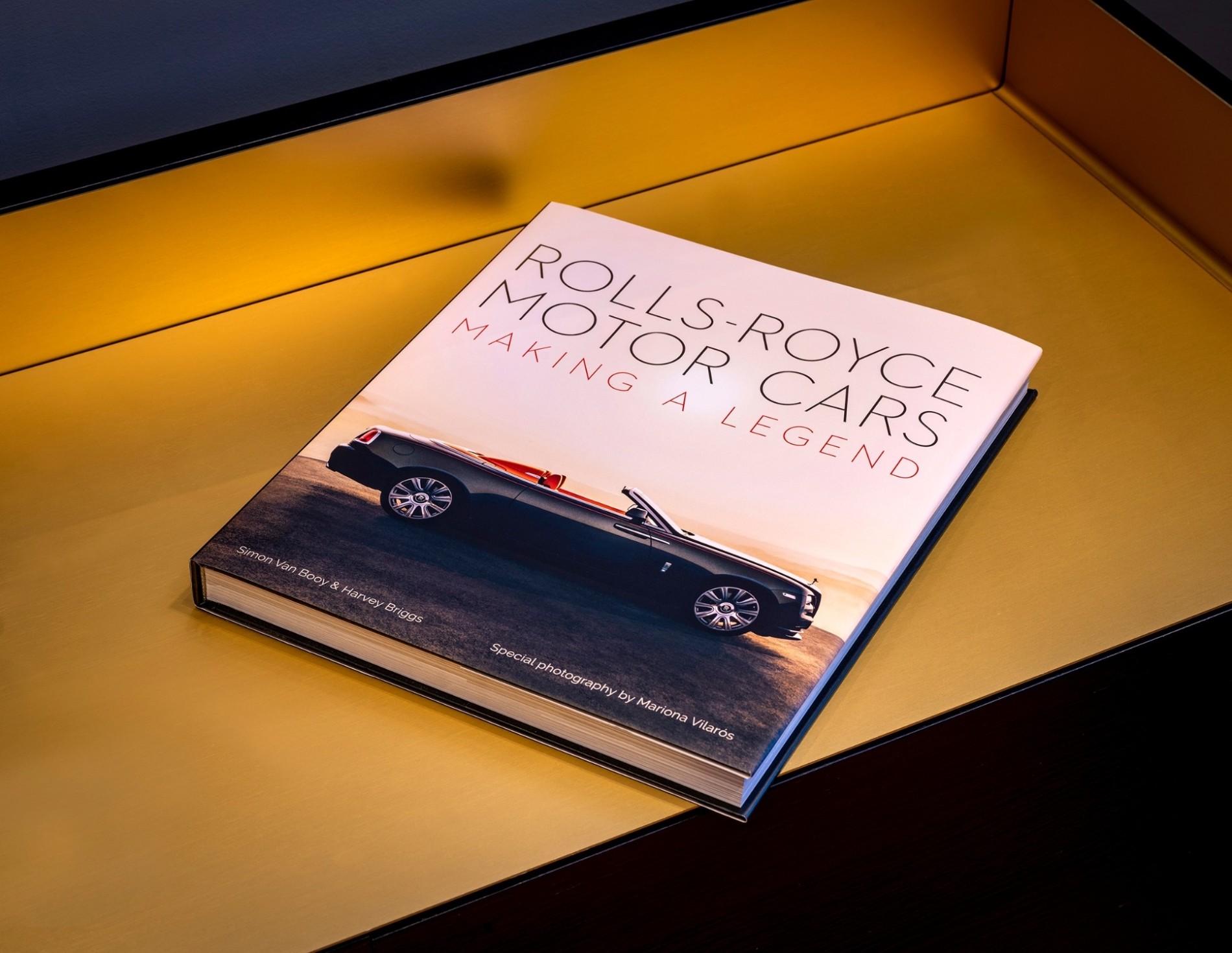 ROLLS-ROYCE MARKS WORLD BOOK DAY WITH 'MAKING A LEGEND' – Auto Motors Blog